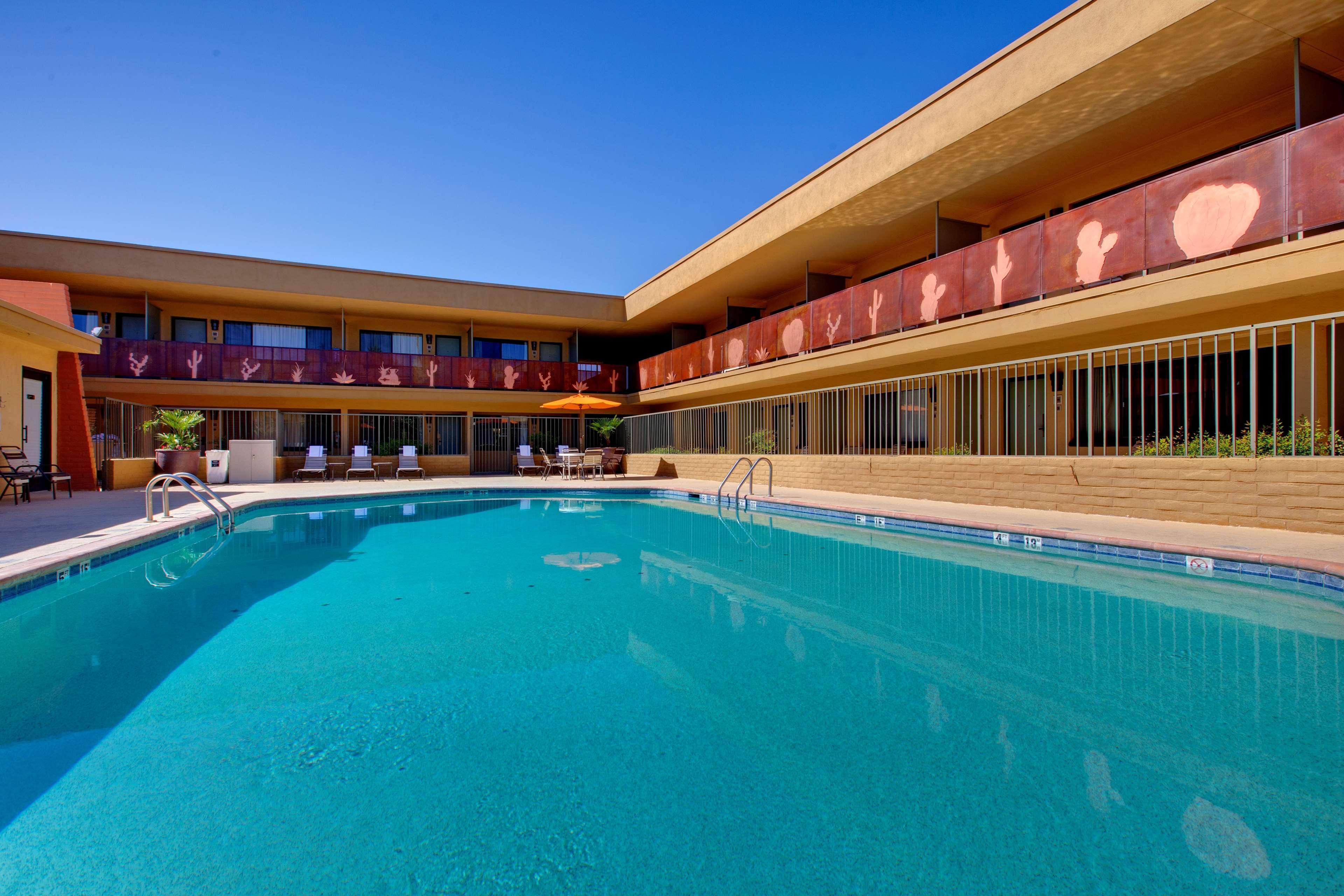 Best Western Royal Sun Inn & Suites Tucson Exterior photo